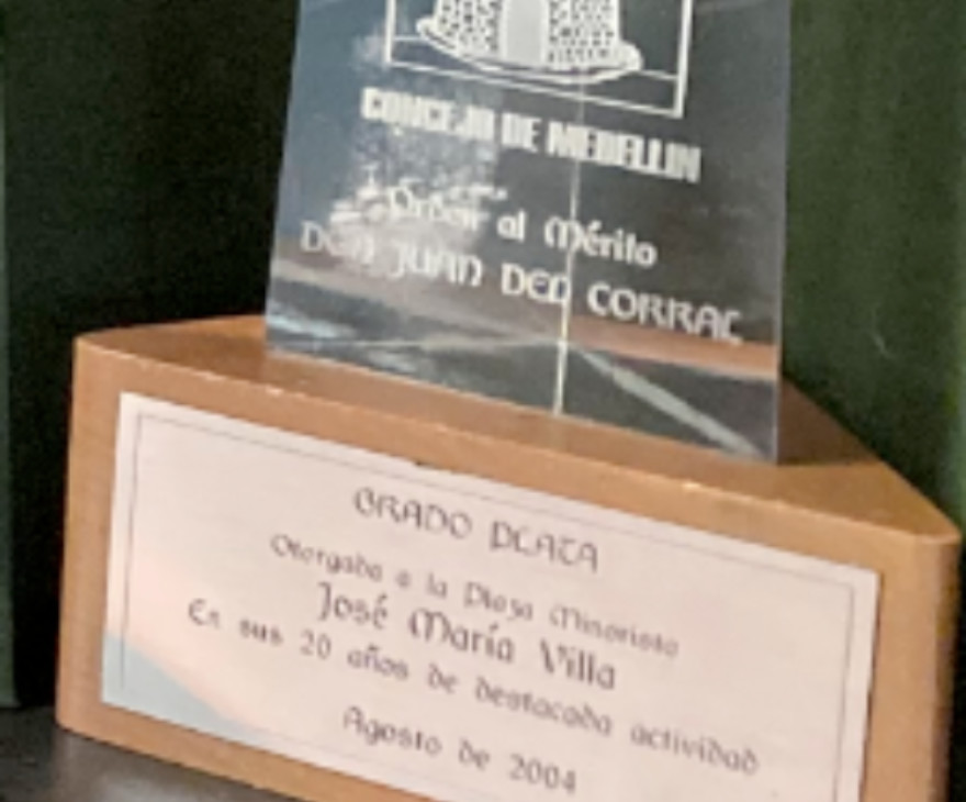 Orden Juan del Corral 2004